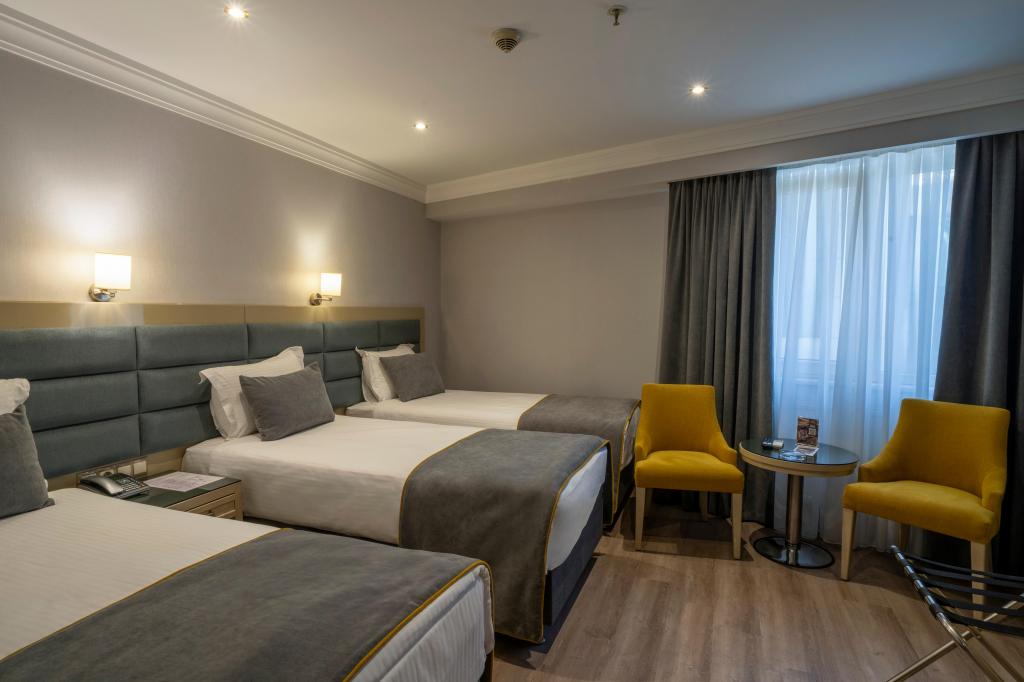 Standart Oda, Şehir Manzaralı (3 Kişilik)