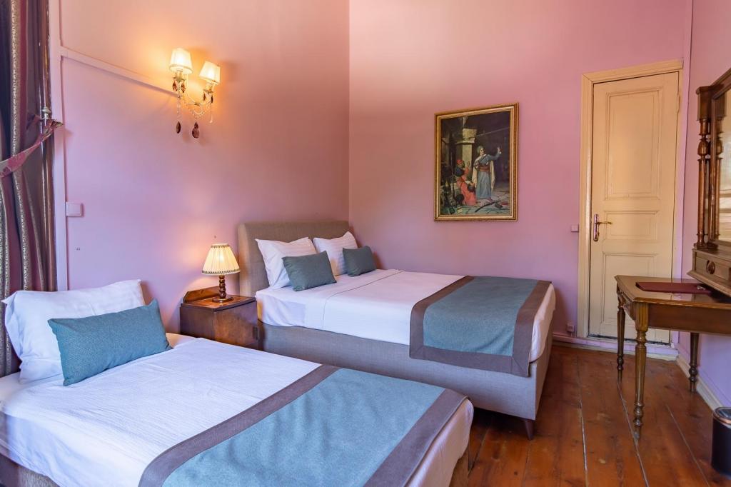 Standard Room, Garden View (3 Person)