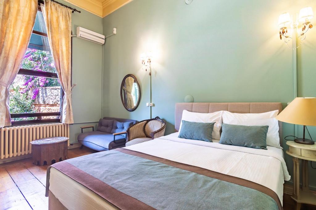 Family Deluxe Room, Garden View