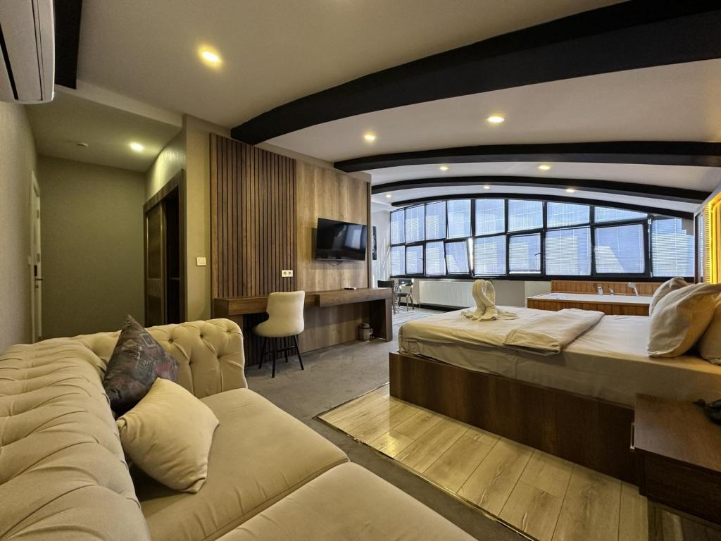 Jakuzili Deluxe Oda,Şehir veya Dağ Manzaralı,Jakuzili