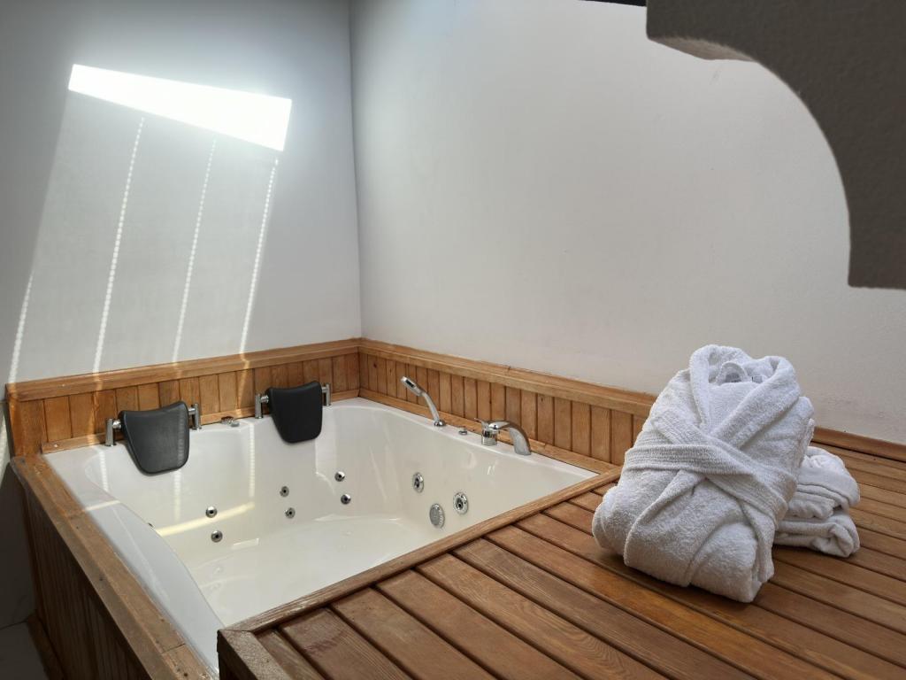 Jakuzili Deluxe Oda,Şehir veya Dağ Manzaralı,Jakuzili