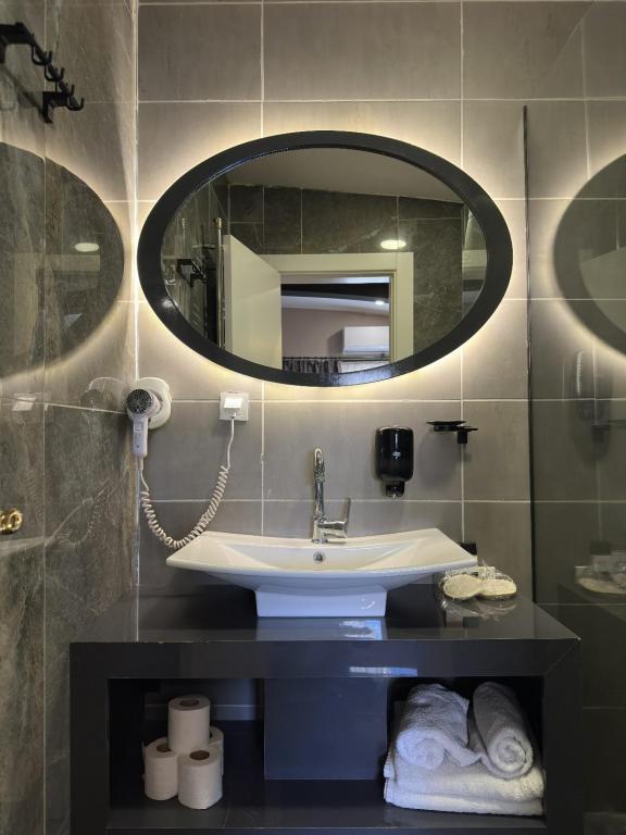 Jakuzili Deluxe Oda,Şehir veya Dağ Manzaralı,Jakuzili