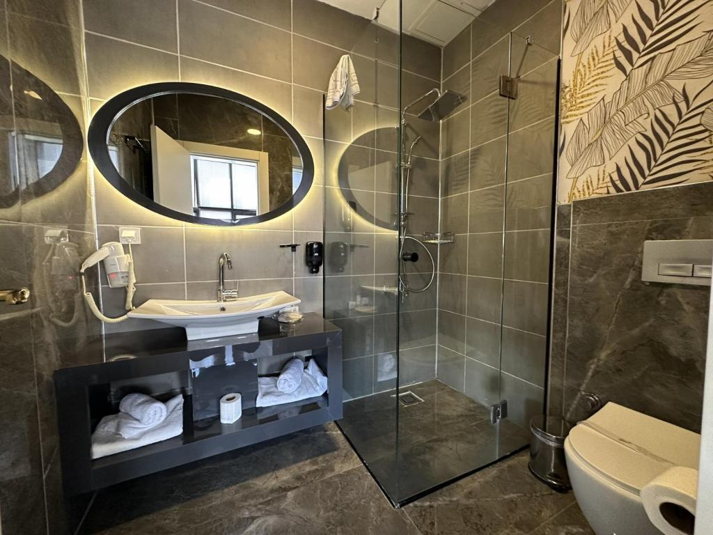 Jakuzili Deluxe Oda,Şehir veya Dağ Manzaralı,Jakuzili
