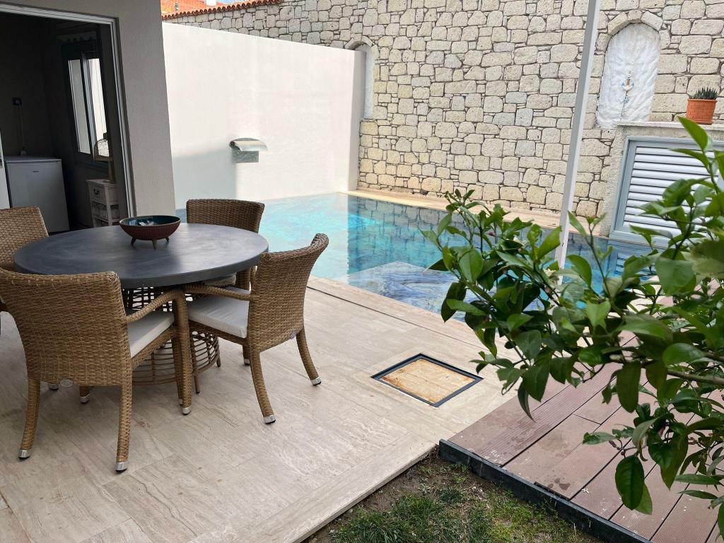 Villa 2+1 Daire, Havuz Manzaralı