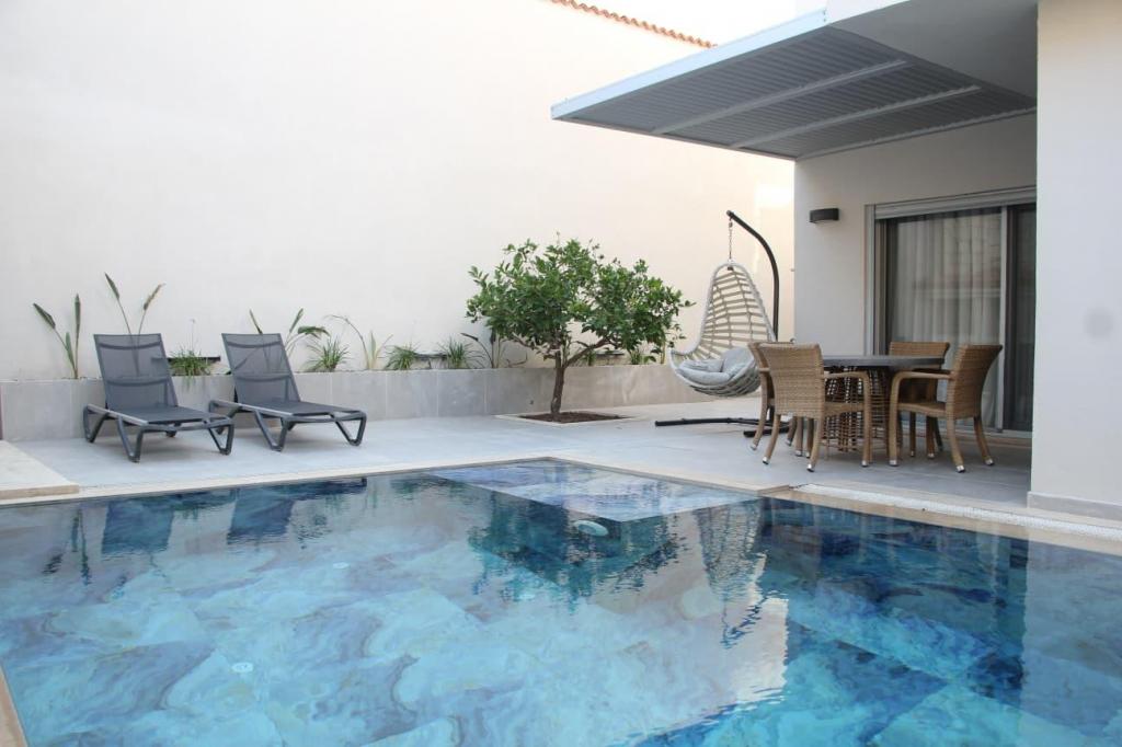 Villa 2+1 Oda-Özel Havuzlu,Havuz Manzaralı