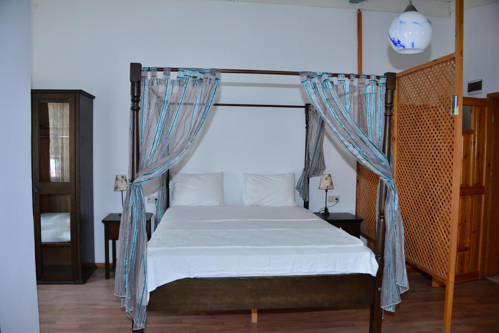 Studio Room, Garden View (Kitchen)