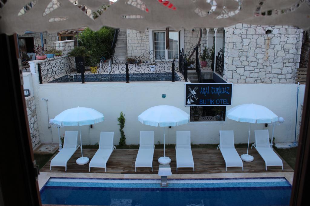 Twin Room With Bay Window, Pool View