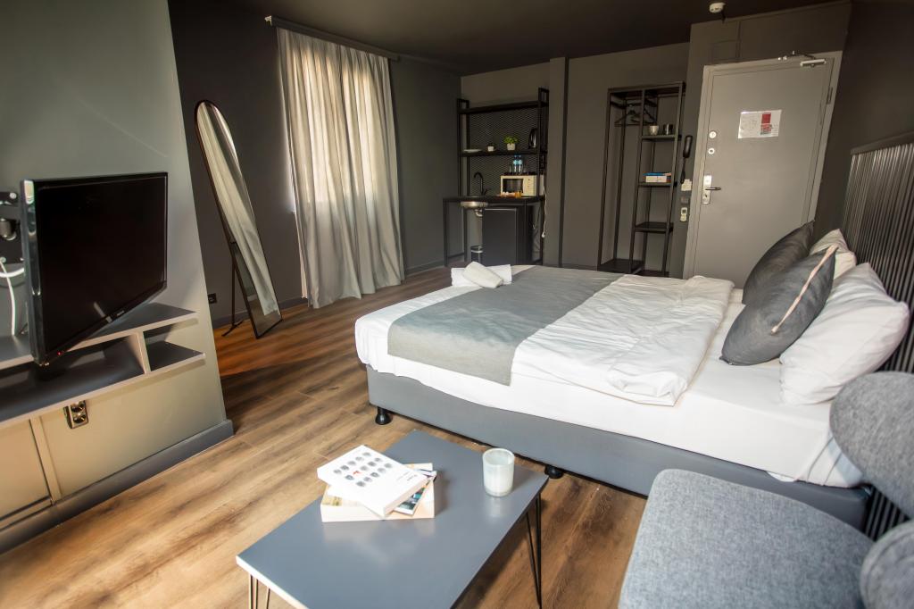 Deluxe Studio Room, Viewless