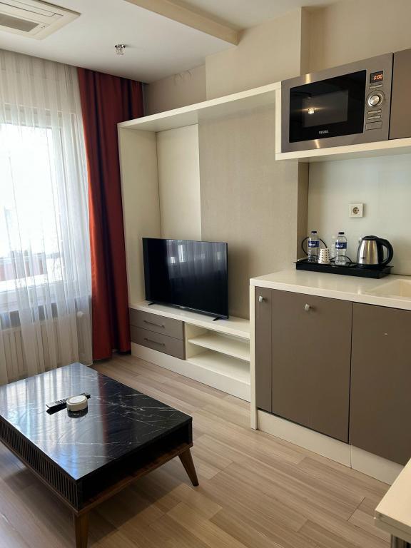 Standart Oda, Cadde Manzaralı