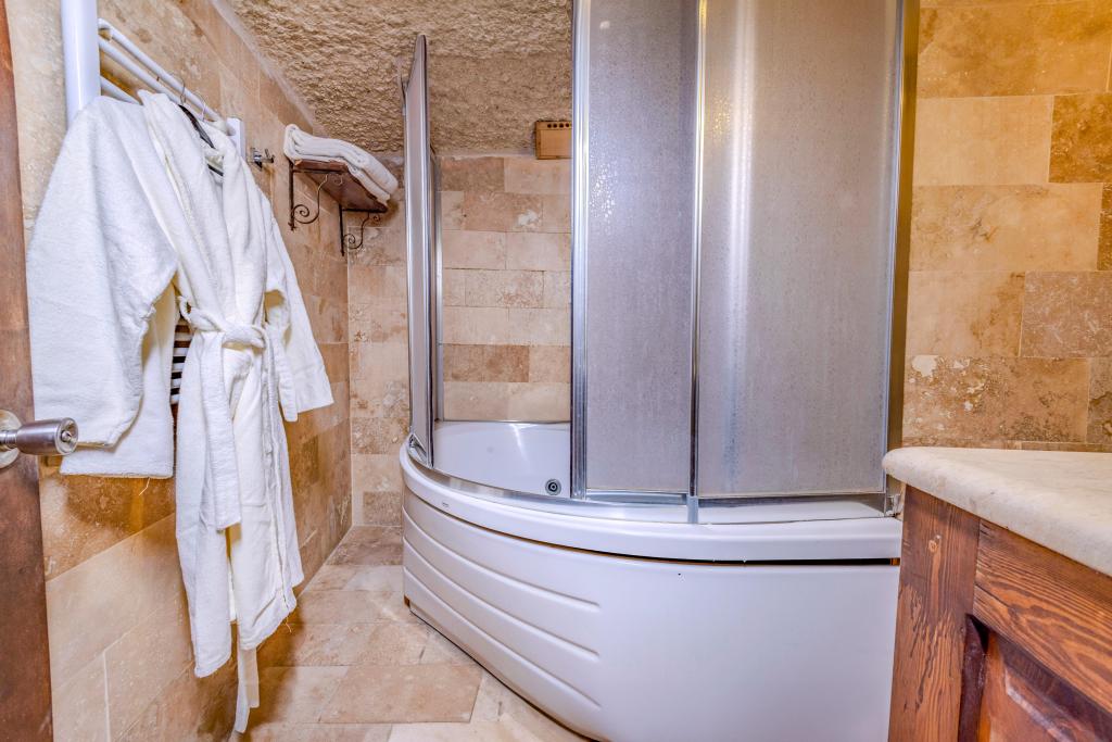 King Suite,Jakuzili ve Teraslı