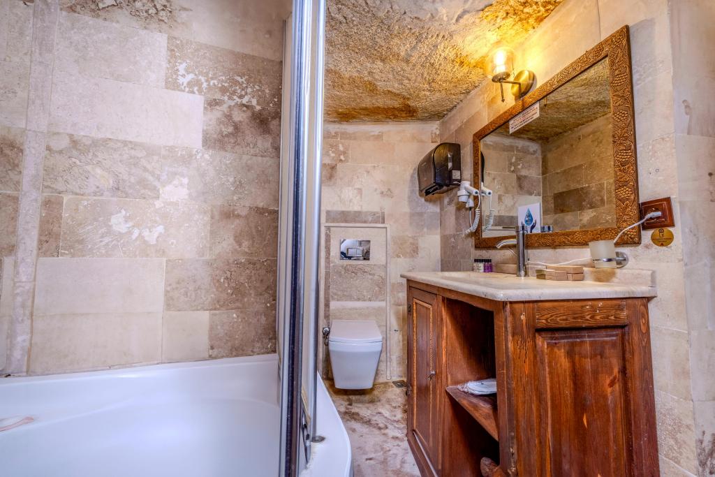 King Suite,Jakuzili ve Teraslı