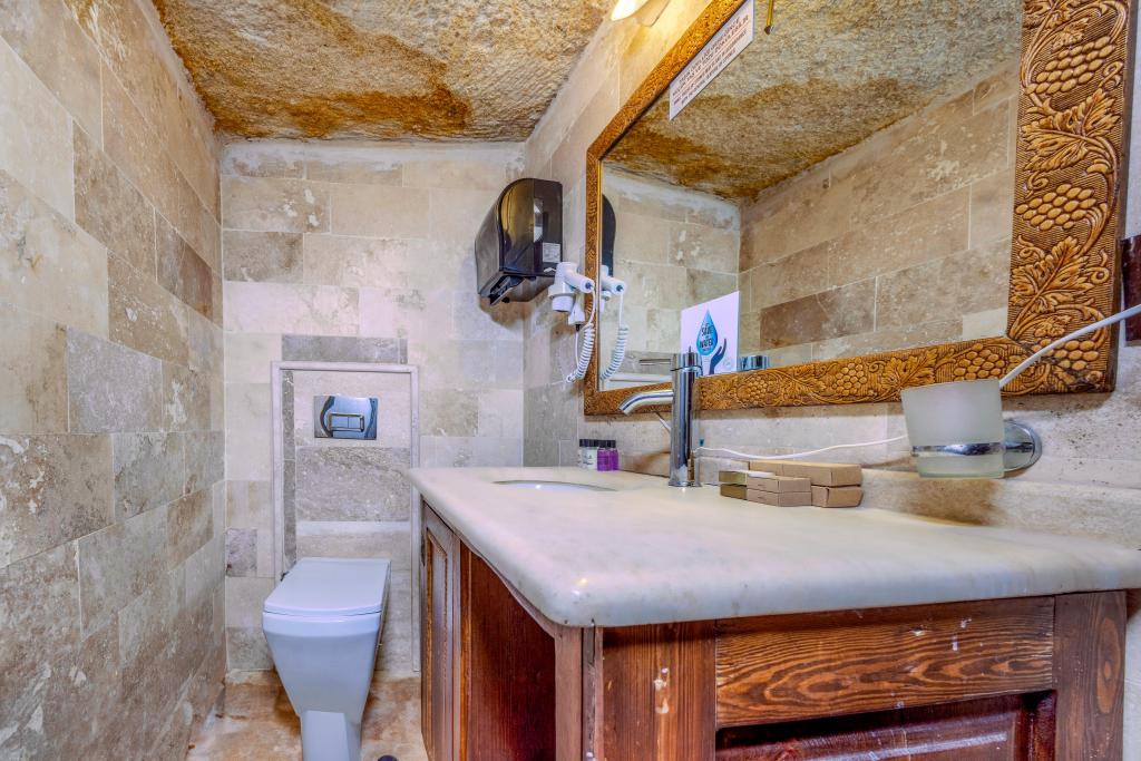 King Suite,Jakuzili ve Teraslı