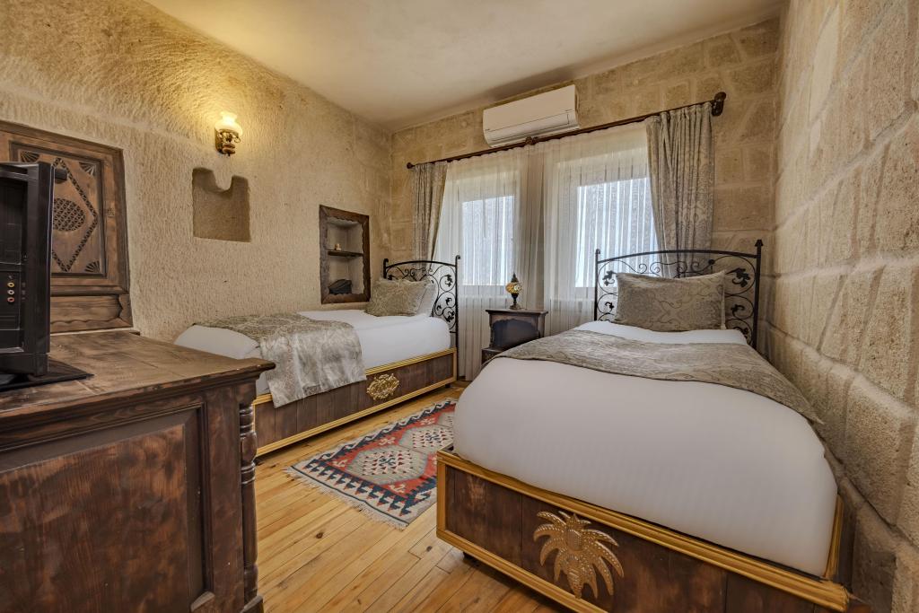 Twin Room, City View