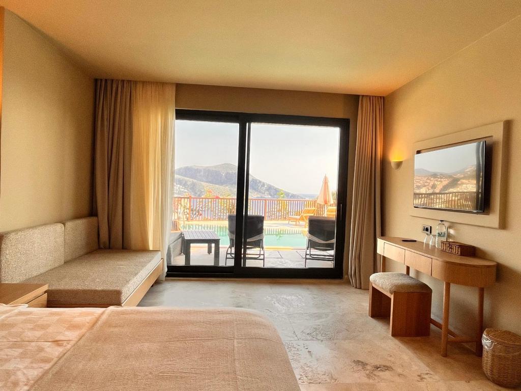 Havuz Bağlantılı Standart Oda,Deniz Manzaralı