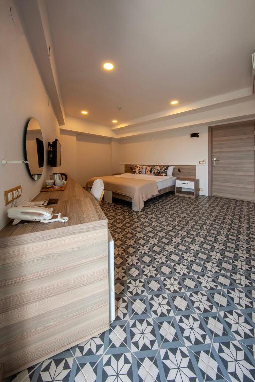 Geniş Standart Oda,Bahçe Manzaralı,Balkonlu