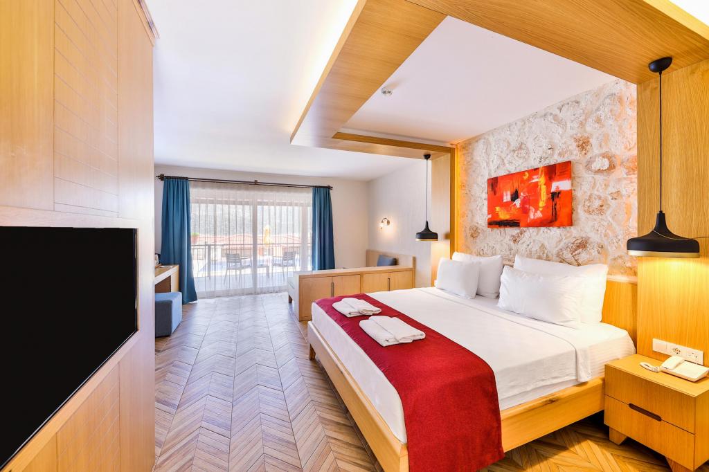 Comfort Plus Room, Pool View, With Balcony