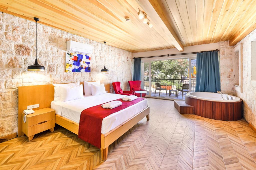 Comfort Room (Jacuzzi)