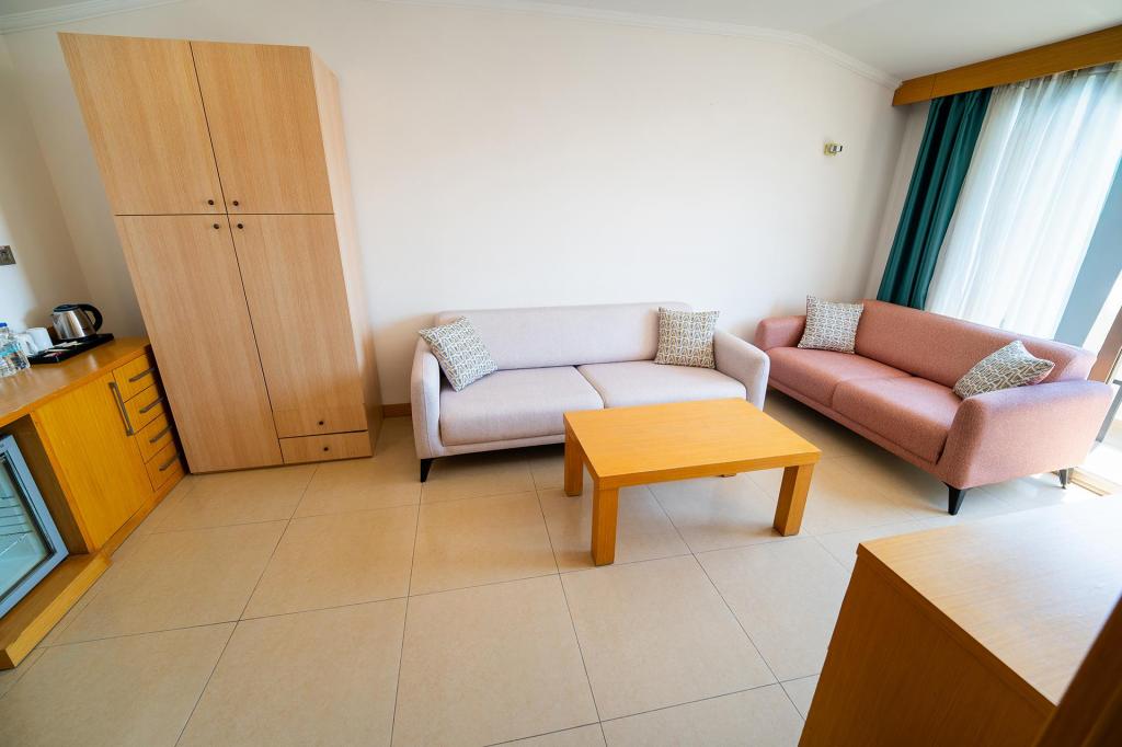 Deluxe Aile Odası,Deniz Manzaralı,Balkonlu