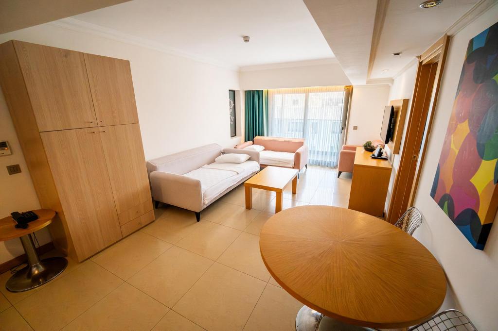 Deluxe Aile Odası,Deniz Manzaralı,Balkonlu