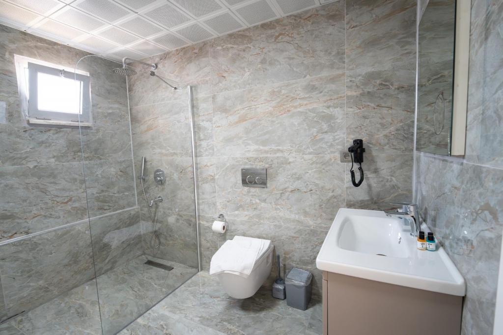 Deluxe Üç Kişilik Oda ,Deniz Manzaralı