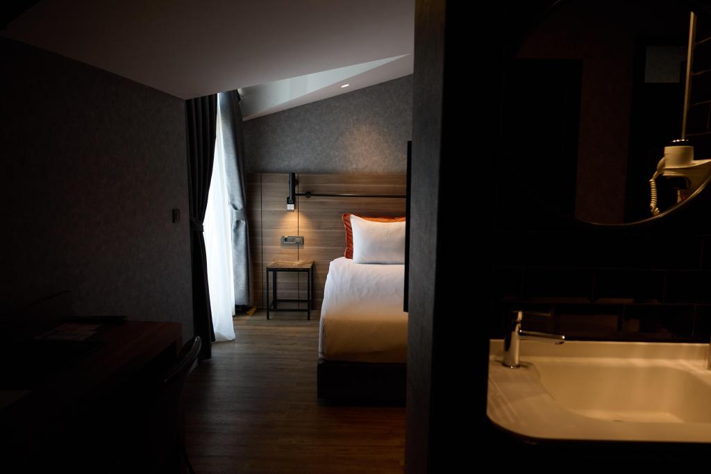 Superior Room, City View (Balcony)