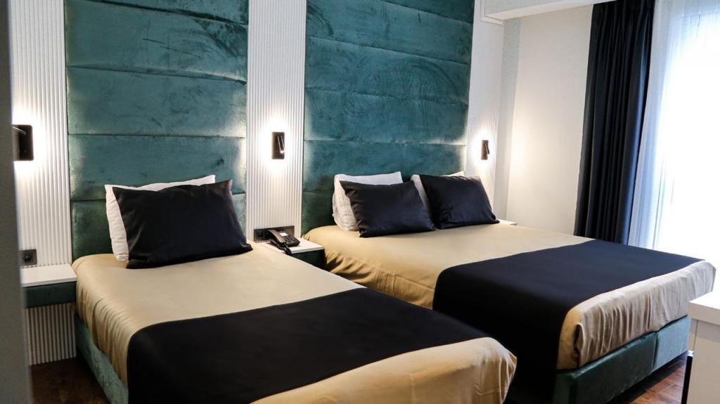 Standard Room, Street View (3 Person)