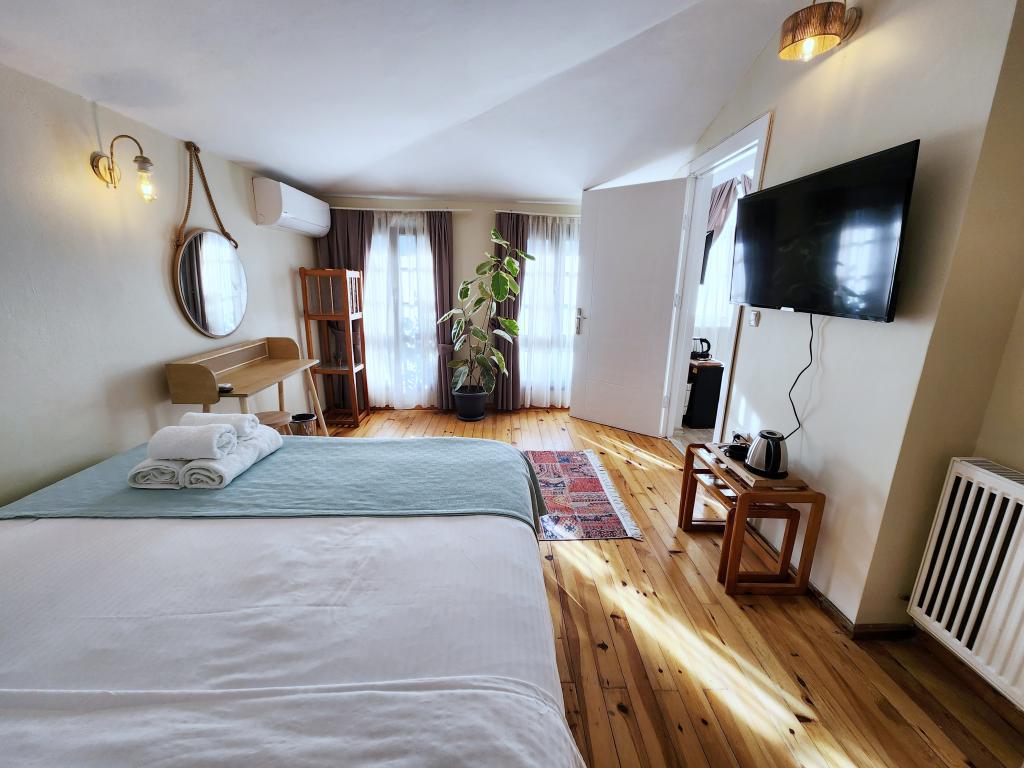 Suit Teras Oda, Bahçe Manzaralı (Teraslı)