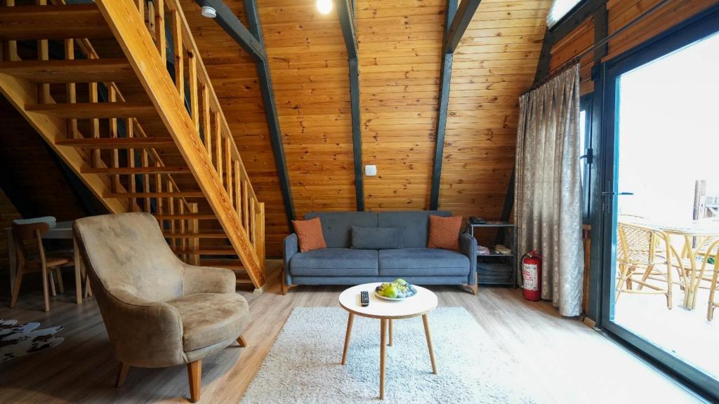 Standart Bungalow,Bahçe Manzaralı,Özel Havuzlu