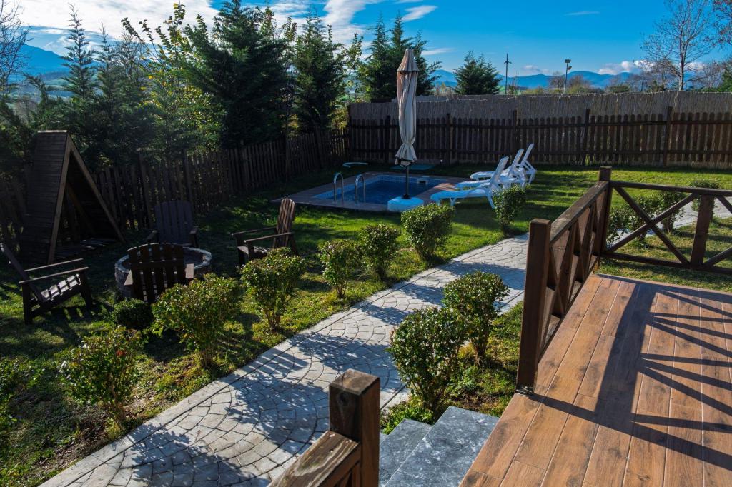 Suite Bungalow,Bahçe Manzaralı,Özel Havuzlu ve Jakuzili