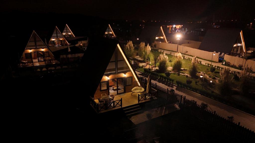 Suite Bungalow,Dağ Manzaralı,Jakuzili (2 Kişilik)