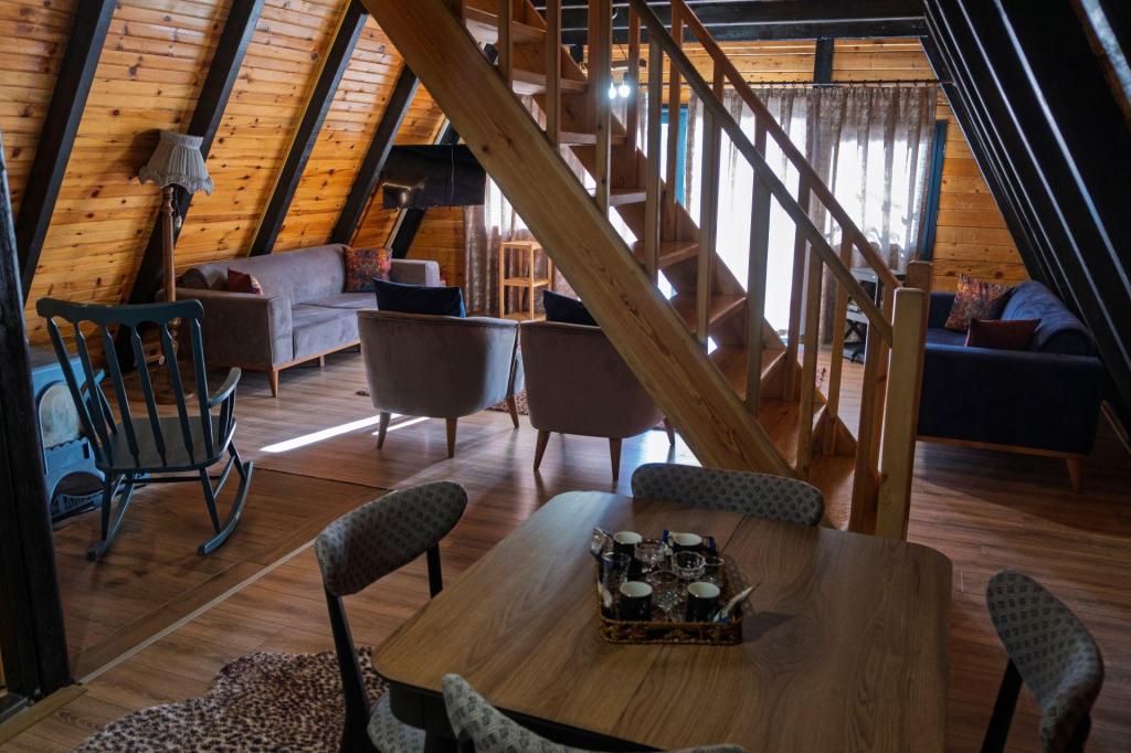 Deluxe Bungalow,Doğa Manzaralı,Şömineli ve Balkonlu