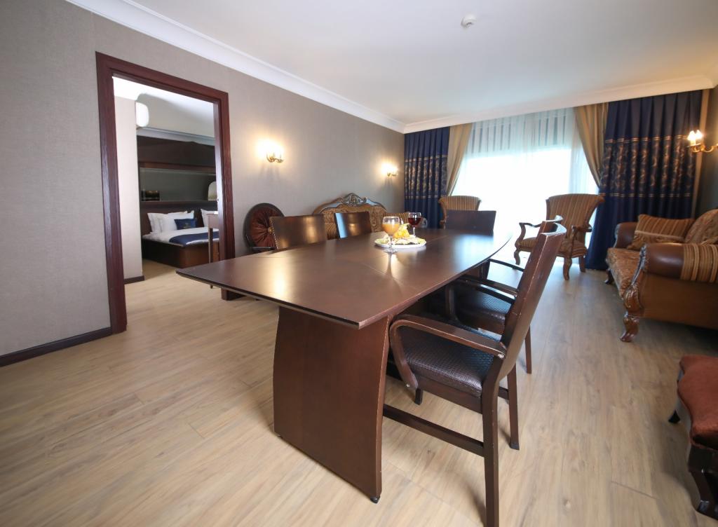 BM Hotel City | Etstur