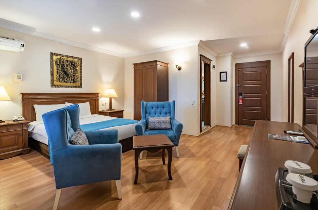 Suit Oda, Şehir Manzaralı