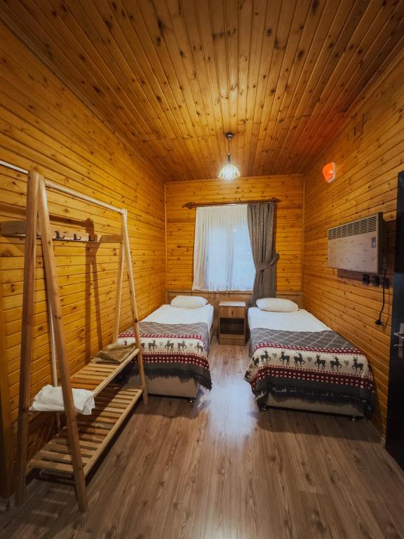 Junipe, Forest View, With Veranda