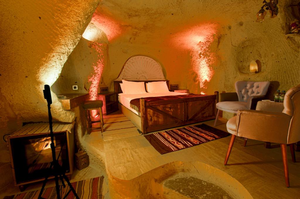 Cave Suite Room