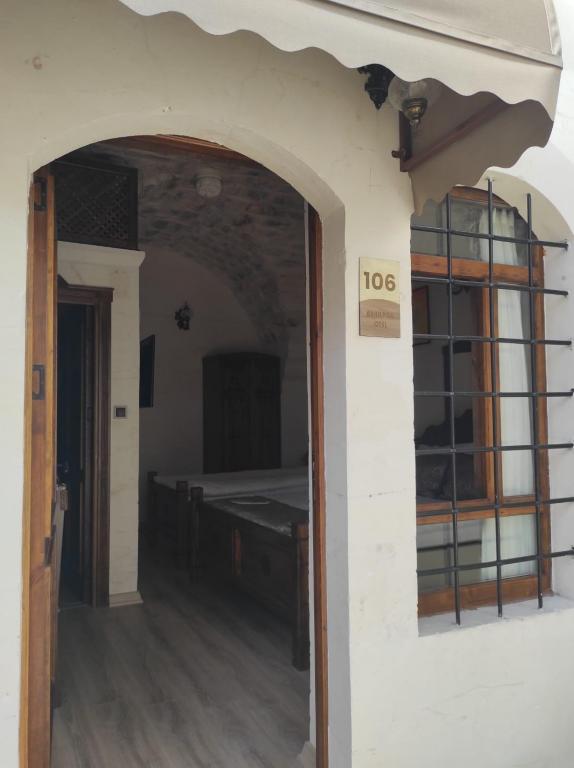 Standart Oda, Avlu Manzaralı (3 Kişilik)