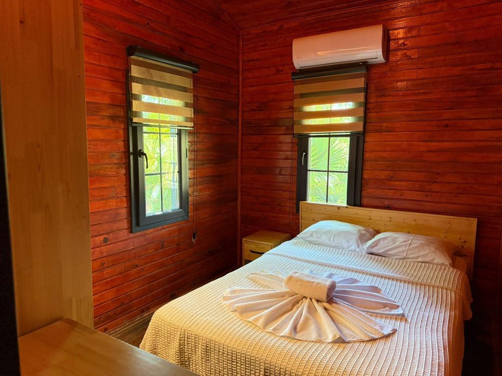 Aile Odası, Havuz Veya Dağ Manzaralı