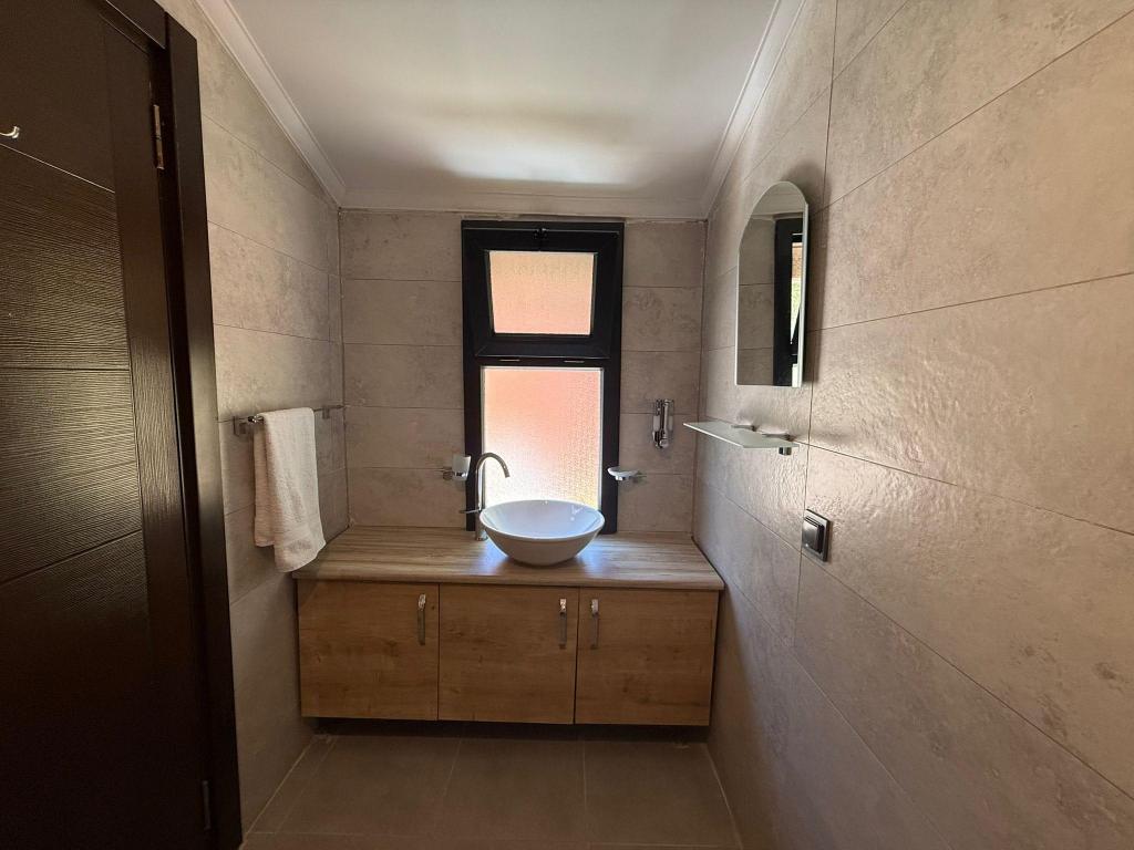Standart Oda,Dağ veya Havuz Manzaralı,Klimalı
