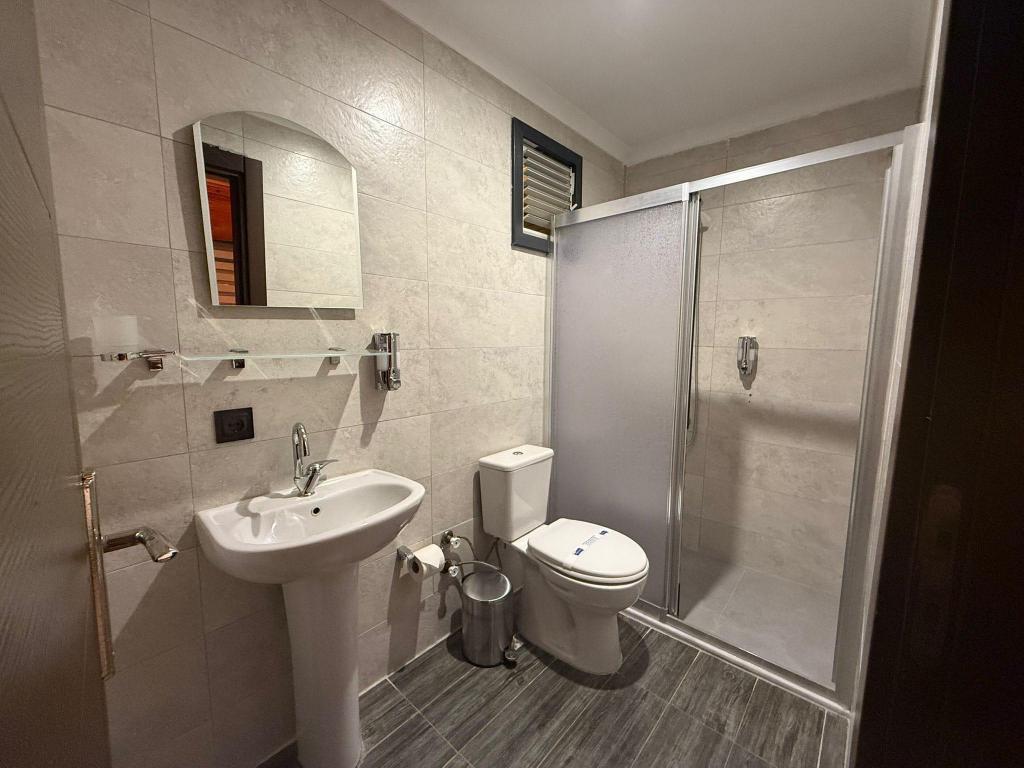 Bungalov Bahçe Katı Oda, Havuz Veya Dağ Manzaralı