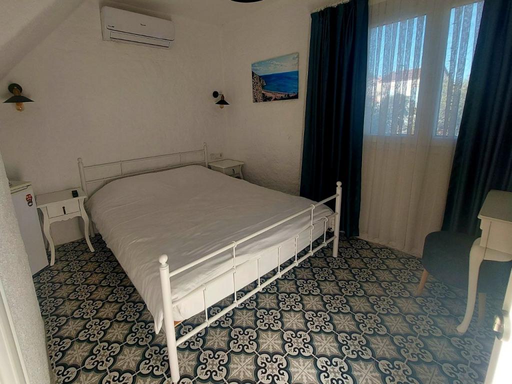 Standart Oda, Cadde Manzaralı