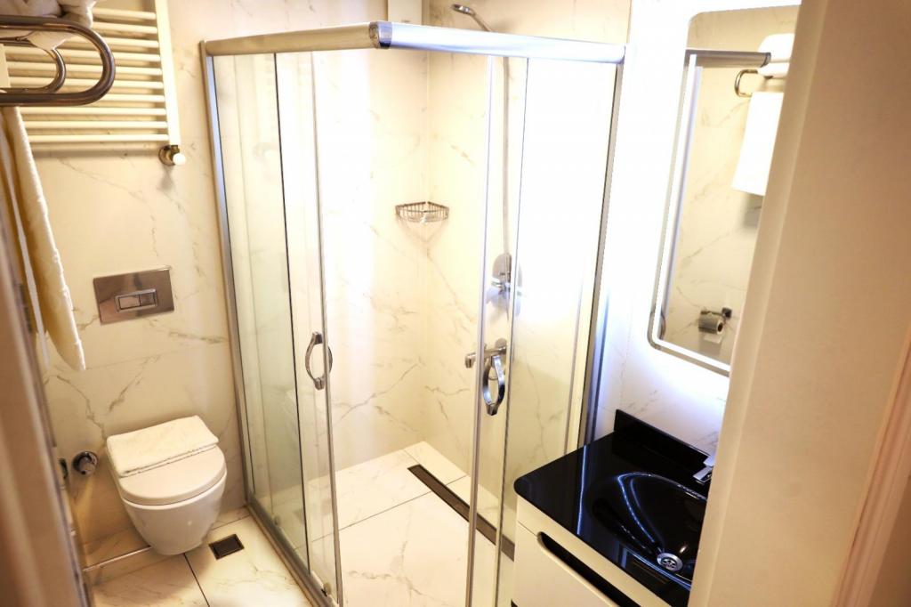 Iki Ayrı Yataklı Oda, Şehir Manzaralı