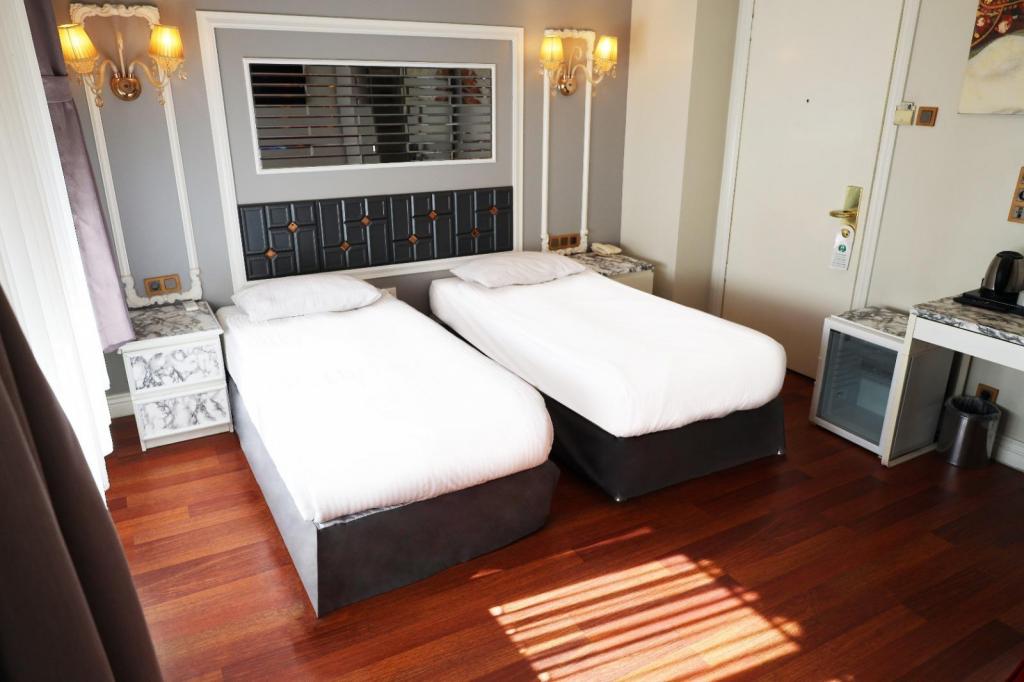 Twin Room, City View