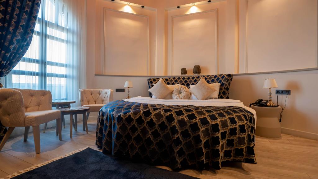 Domed Room, Sea View,