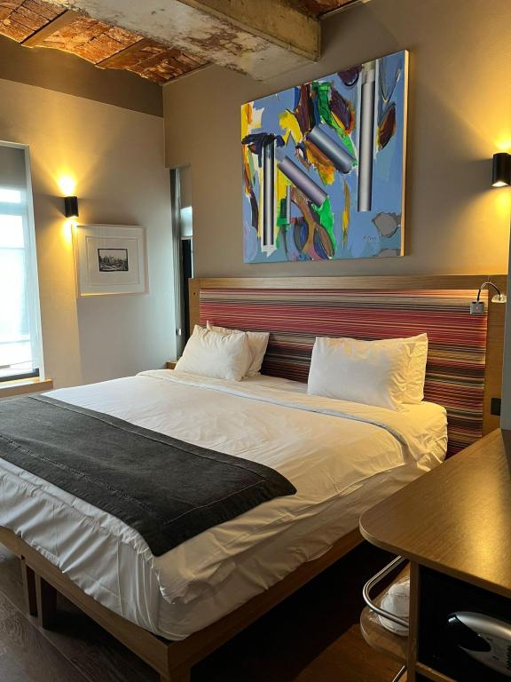 Standard Room, City View