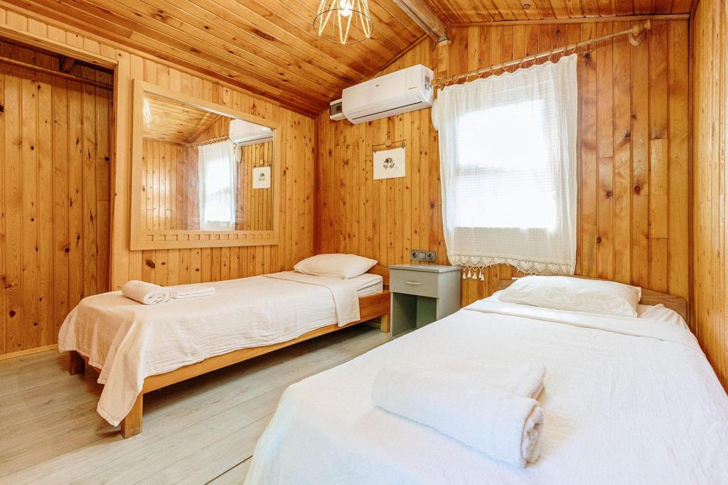 Bungalow - İki Ayrı Yataklı,Bahçe Manzaralı