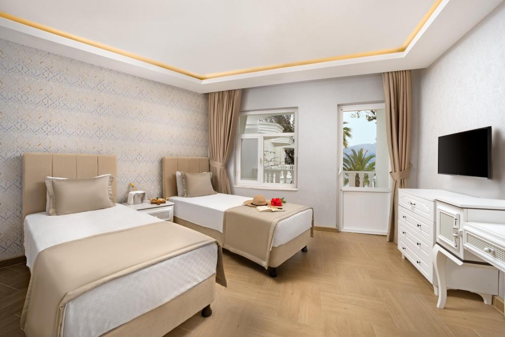 Iki Ayrı Yataklı Oda, Deniz Manzaralı