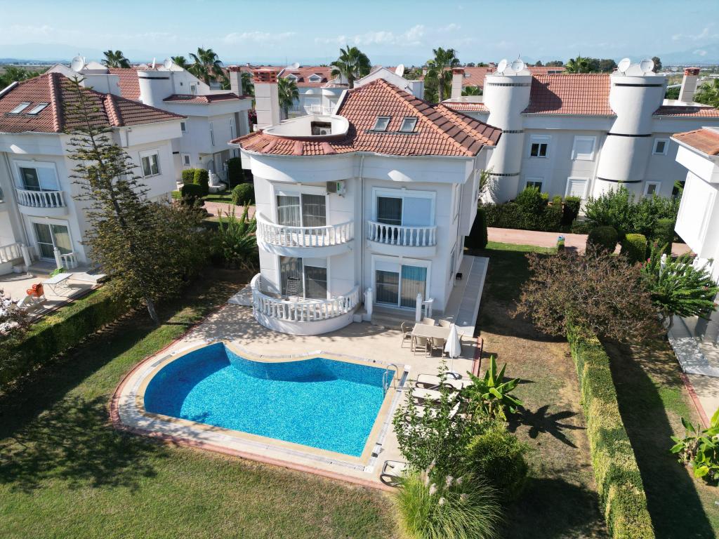 Özel Havuzlu Villa