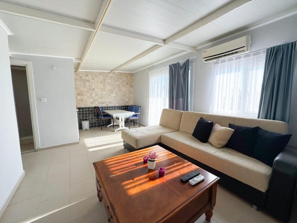 Studio Daire 1+1 Oda,Bahçe Manzaralı