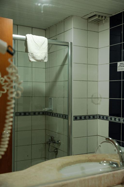 Triple,bahçe Manzaralı,balkonlu