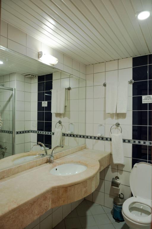 Triple,bahçe Manzaralı,balkonlu